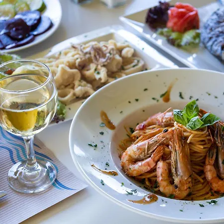 Venus Hotel Nea Styra